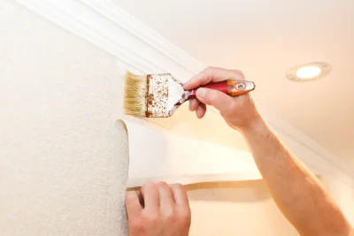 Pose de papier peint au Donzeil — revêtements muraux et toiles de verre